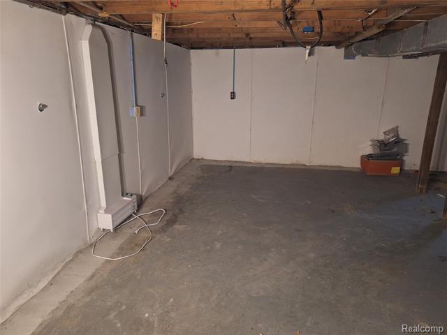 Builiding view twenty for 6921 Wegner, Saginaw, MI. 48609