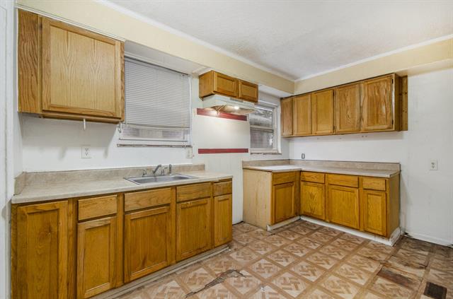 Builiding view eight for 15763 Robson, Detroit, MI. 48227