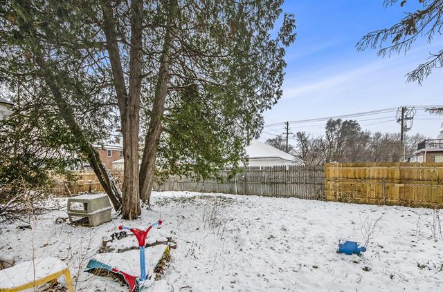 Builiding view seventeen for 15763 Robson, Detroit, MI. 48227