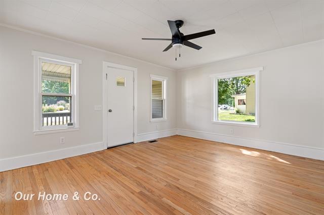 Builiding view thirty for 240 3Rd, Imlay City, MI. 48444