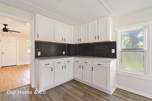 Builiding view twenty four for 240 3Rd, Imlay City, MI. 48444