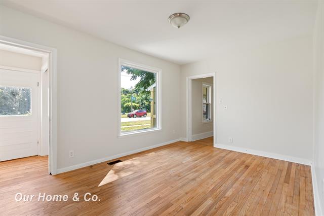 Builiding view twenty one for 240 3Rd, Imlay City, MI. 48444