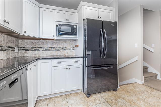 Builiding view seventeen for 51 Chestnut, Chelsea, MI. 48118