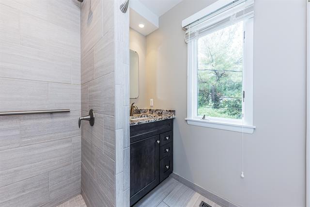 Builiding view thirty for 51 Chestnut, Chelsea, MI. 48118