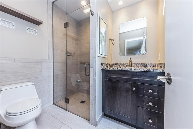 Builiding view twenty nine for 51 Chestnut, Chelsea, MI. 48118