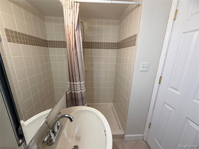 Builiding view twelve for 1726 Fort, Trenton, MI. 48183