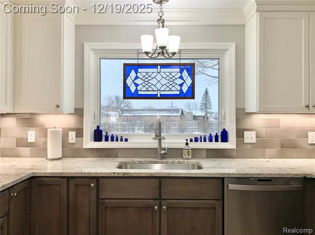 Builiding view five for 5113 Candlewood Dr., Grand Blanc, MI. 48439