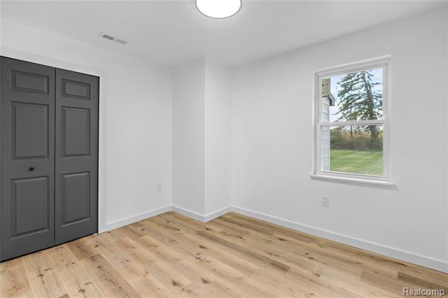 Builiding view fifty one for 1445 Seymour, Flushing, MI. 48433