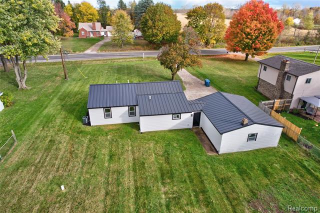 Builiding view fourteen for 1445 Seymour, Flushing, MI. 48433