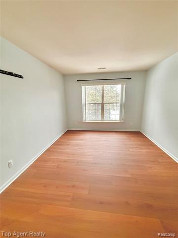 Builiding view ten for 44975 Marigold, Sterling Heights, MI. 48314