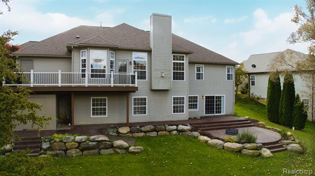 Builiding view fifty eight for 4400 Oak Tree, Fenton, MI. 48430