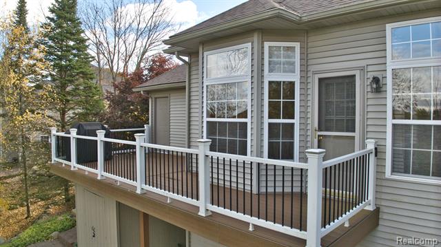 Builiding view forty nine for 4400 Oak Tree, Fenton, MI. 48430