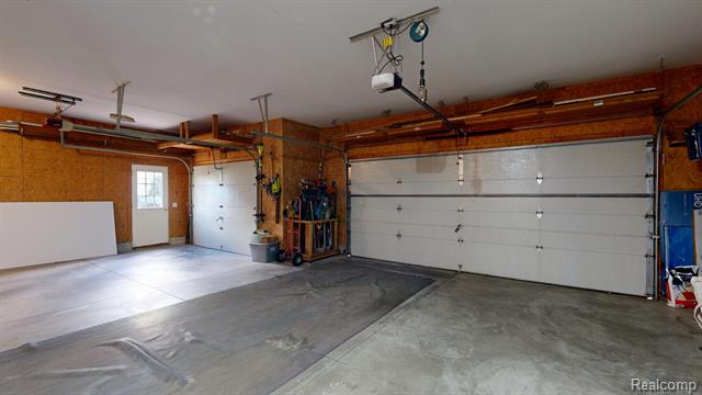 Builiding view forty six for 4400 Oak Tree, Fenton, MI. 48430