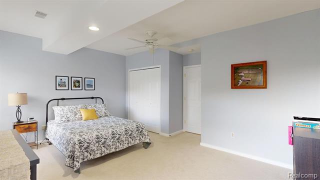 Builiding view forty three for 4400 Oak Tree, Fenton, MI. 48430