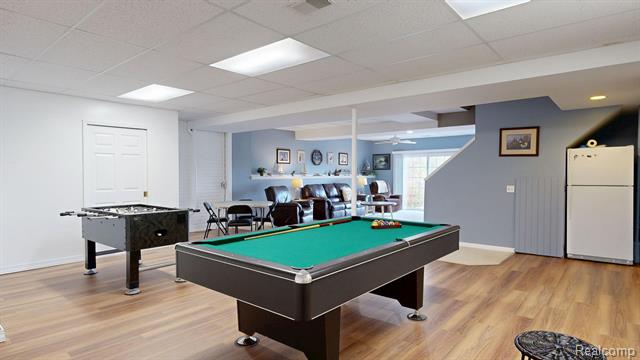 Builiding view forty for 4400 Oak Tree, Fenton, MI. 48430