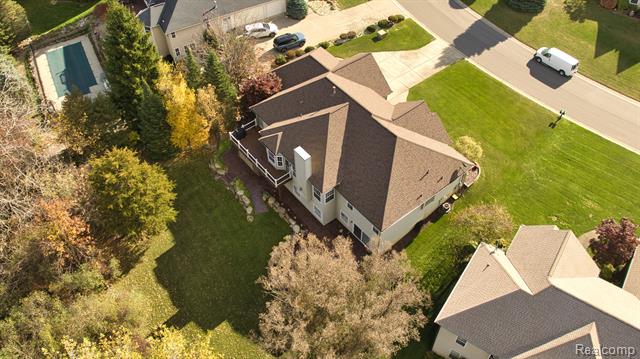 Builiding view sixty eight for 4400 Oak Tree, Fenton, MI. 48430