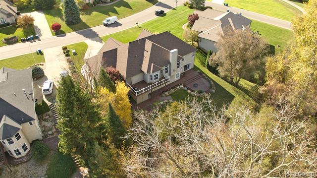 Builiding view sixty six for 4400 Oak Tree, Fenton, MI. 48430