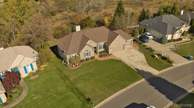 Builiding view sixty three for 4400 Oak Tree, Fenton, MI. 48430