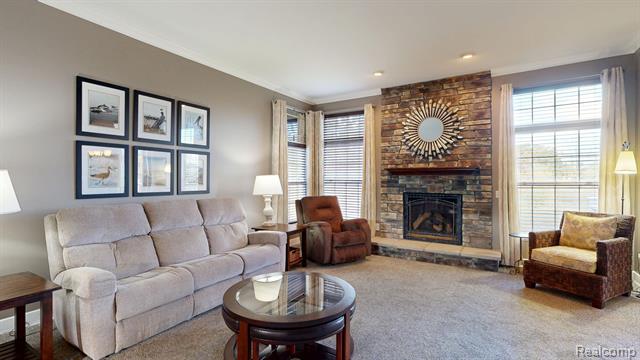 Builiding view ten for 4400 Oak Tree, Fenton, MI. 48430