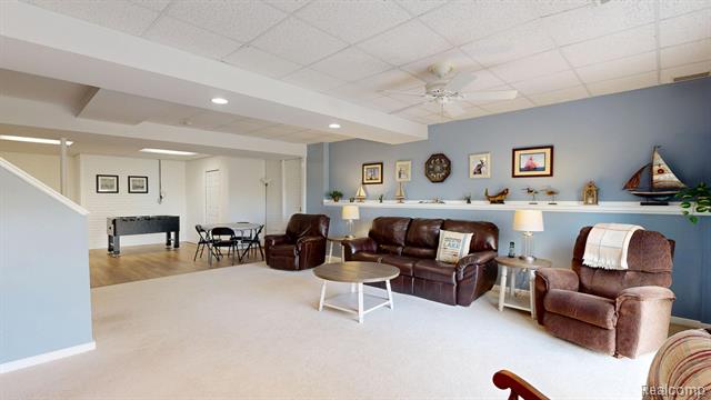 Builiding view thirty six for 4400 Oak Tree, Fenton, MI. 48430