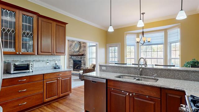 Builiding view twenty for 4400 Oak Tree, Fenton, MI. 48430