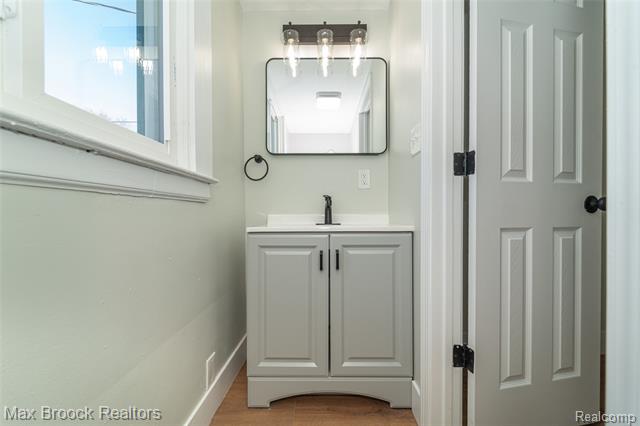 Builiding view fifteen for 3266 Collingwood, Detroit, MI. 48206