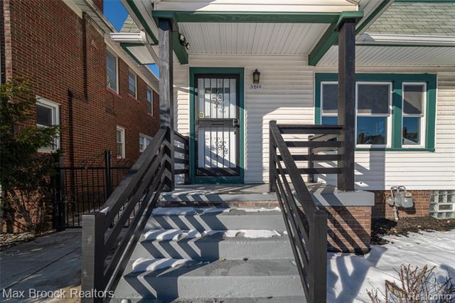 Builiding view three for 3266 Collingwood, Detroit, MI. 48206