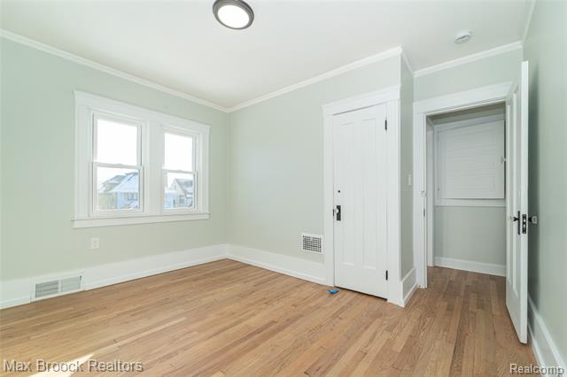 Builiding view twenty one for 3266 Collingwood, Detroit, MI. 48206