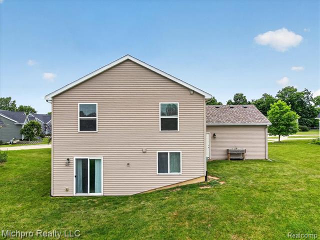 Builiding view twenty seven for 1180 Cimmaron, Davison, MI. 48423