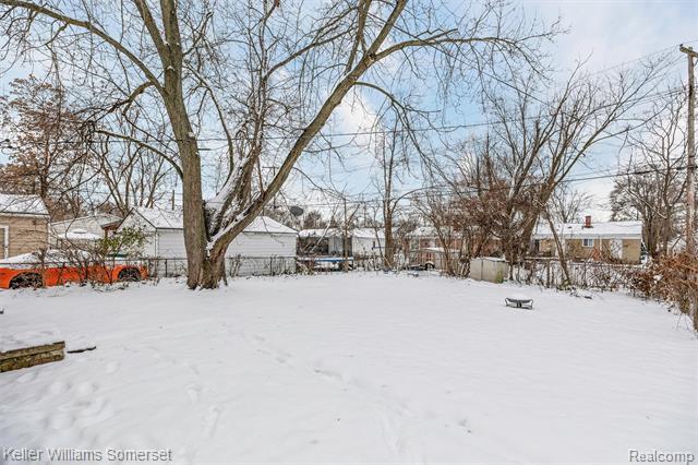 Builiding view eighteen for 650 Eugene, Ypsilanti, MI. 48198