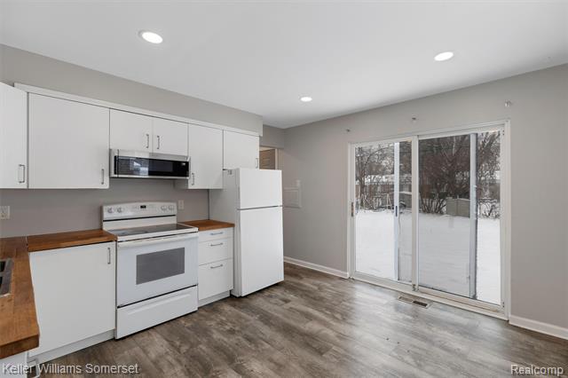 Builiding view five for 650 Eugene, Ypsilanti, MI. 48198