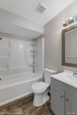 Builiding view ten for 650 Eugene, Ypsilanti, MI. 48198