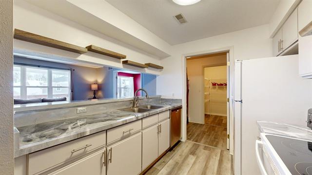 Builiding view one for 1265 Millbrook, Ann Arbor, MI. 48108