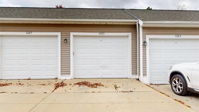 Builiding view twenty four for 1265 Millbrook, Ann Arbor, MI. 48108