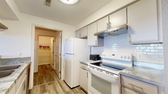 Builiding view two for 1265 Millbrook, Ann Arbor, MI. 48108