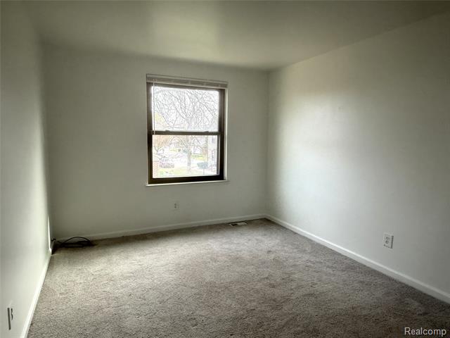 Builiding view eleven for 27048 Winchester, Trenton, MI. 48183