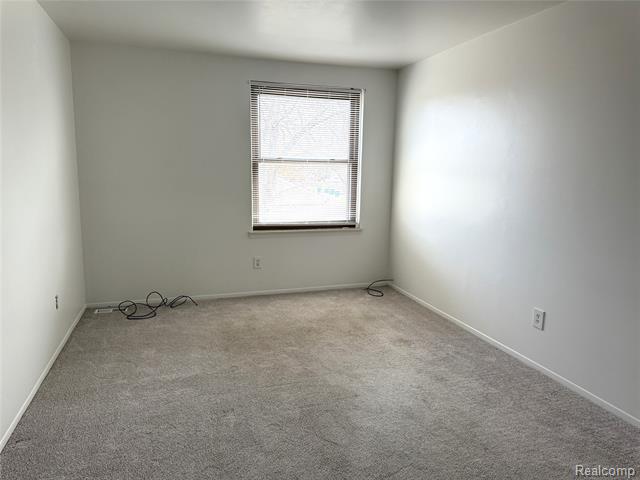 Builiding view fifteen for 27048 Winchester, Trenton, MI. 48183