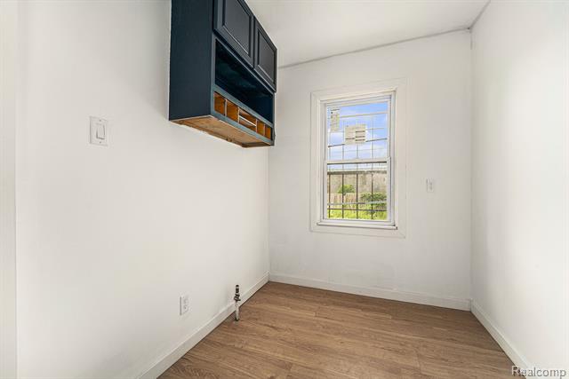 Builiding view ten for 15775 Hartwell, Detroit, MI. 48227