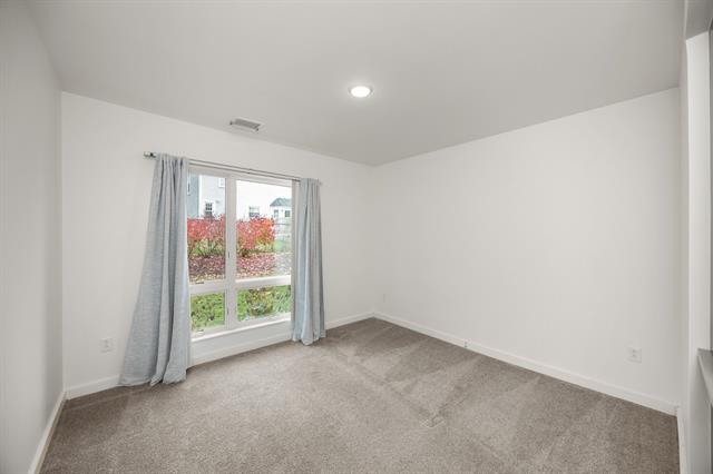 Builiding view fifteen for 462 Stadium, Ann Arbor, MI. 48103