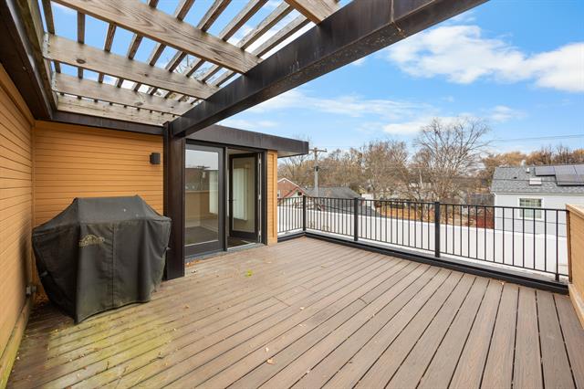 Builiding view fifty eight for 462 Stadium, Ann Arbor, MI. 48103