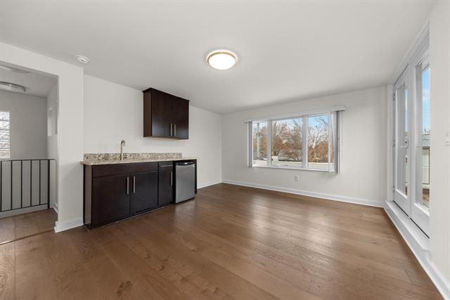 Builiding view fifty five for 462 Stadium, Ann Arbor, MI. 48103