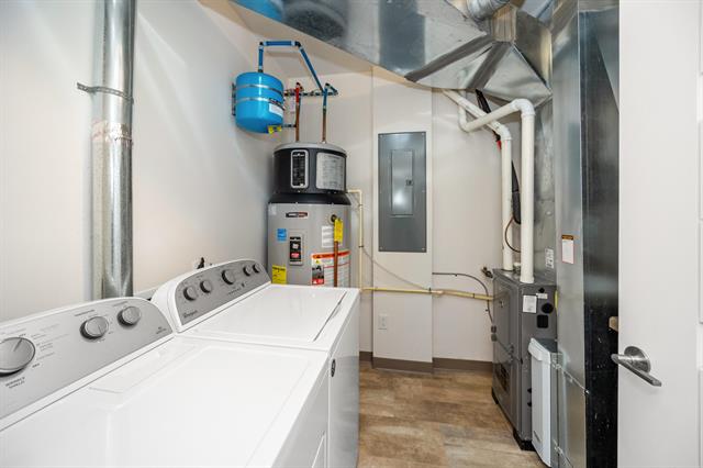 Builiding view fifty for 462 Stadium, Ann Arbor, MI. 48103