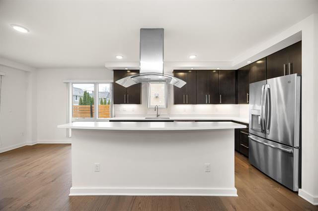 Builiding view five for 462 Stadium, Ann Arbor, MI. 48103