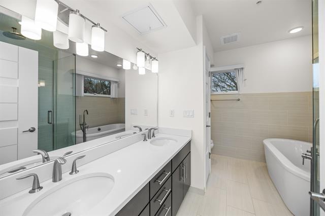 Builiding view forty eight for 462 Stadium, Ann Arbor, MI. 48103