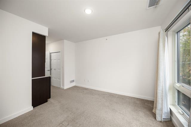 Builiding view sixteen for 462 Stadium, Ann Arbor, MI. 48103