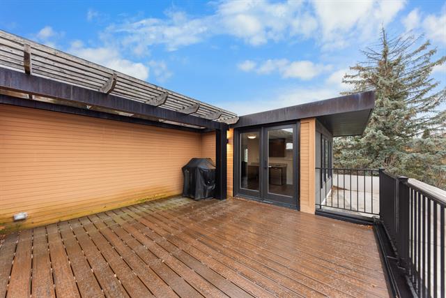 Builiding view sixty for 462 Stadium, Ann Arbor, MI. 48103