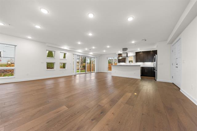 Builiding view ten for 462 Stadium, Ann Arbor, MI. 48103