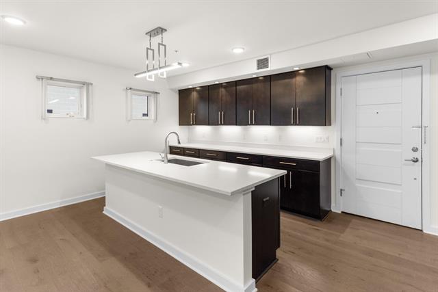 Builiding view thirty five for 462 Stadium, Ann Arbor, MI. 48103