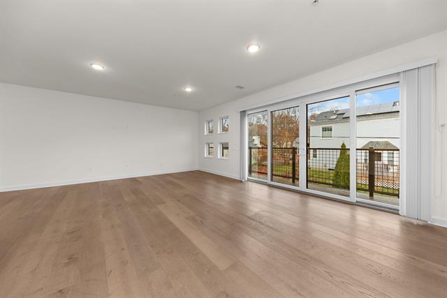 Builiding view thirty for 462 Stadium, Ann Arbor, MI. 48103