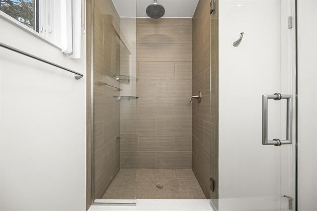 Builiding view twenty five for 462 Stadium, Ann Arbor, MI. 48103